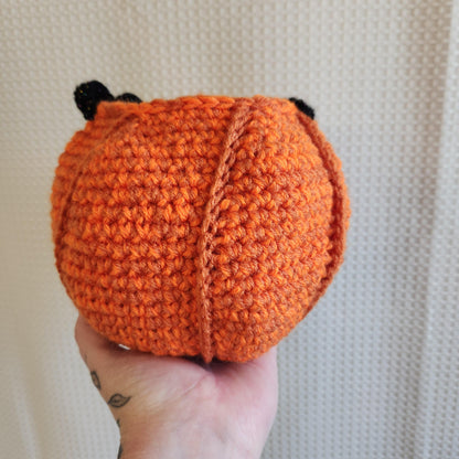 Crochet Pumpkin Hand Bag - Vintage Trick-or-Treat Bucket Themed Bag